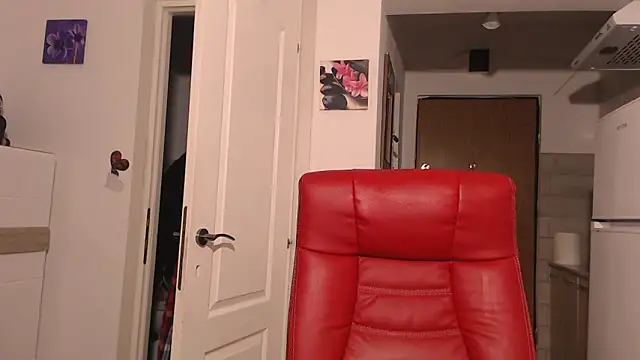 simyhvn online show from March 31, 2026, 4:02 am