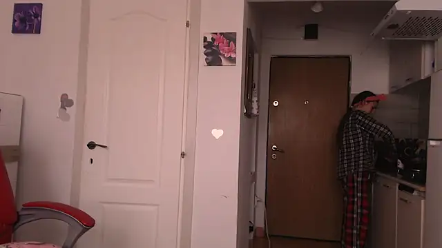 simyhvn online show from April 9, 2026, 6:52 am