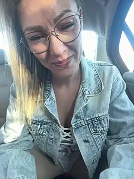 Snapshot of Sacha-xx chatting on February 23, 2026, 4:04 pm Sacha-xx online show from February 23, 2026, 4:04 pm