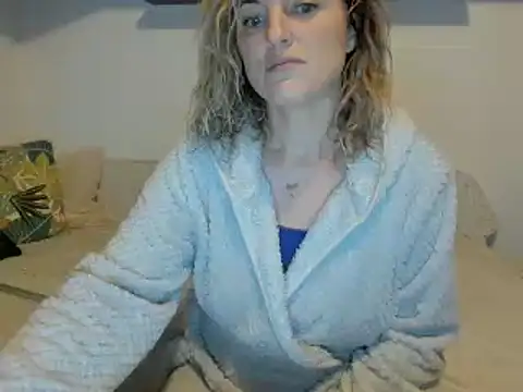 Snapshot of Jadore_able chatting on March 14, 2025, 2:20 am Jadore able online show from March 14, 2025, 2:20 am