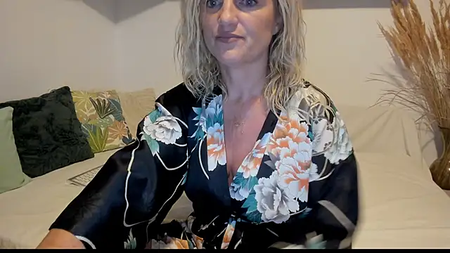 Snapshot of Jadore_able chatting on September 11, 2025, 1:39 am Jadore able online show from September 11, 2025, 1:39 am