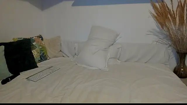 Snapshot of Jadore_able chatting on October 14, 2025, 1:50 am Jadore able online show from October 14, 2025, 1:50 am