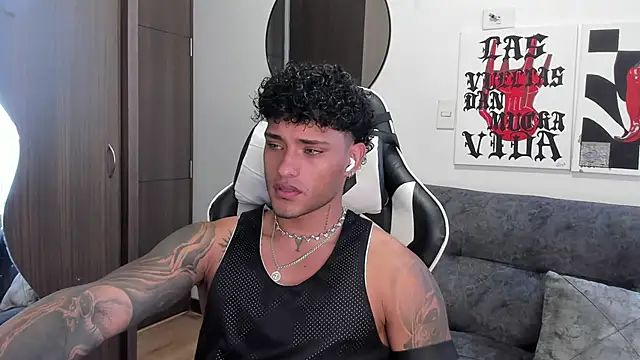 Alessandro Vanni online show from December 22, 2025, 3:42 pm