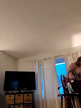 Snapshot of Canadian_BBW chatting on February 1, 2026, 12:20 am Canadian BBW online show from February 1, 2026, 12:20 am