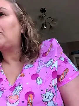 Snapshot of Canadian_BBW chatting on February 19, 2026, 9:44 pm Canadian BBW online show from February 19, 2026, 9:44 pm