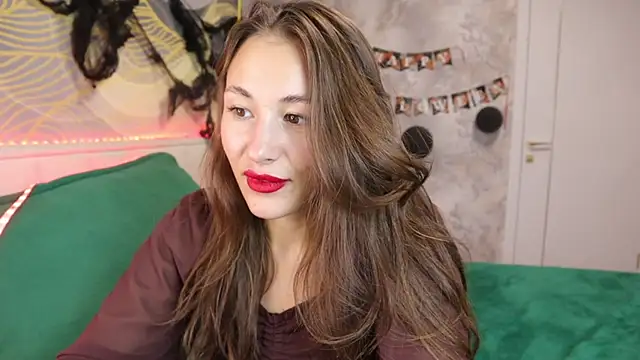 Snapshot of sunny_girl4 chatting on October 25, 2025, 4:35 pm sunny girl4 online show from October 25, 2025, 4:35 pm