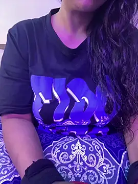 Snapshot of indian_passion chatting on February 13, 2026, 4:58 pm indian passion online show from February 13, 2026, 4:58 pm