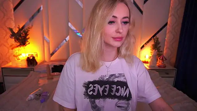 Snapshot of GraceCandy chatting on January 17, 2025, 8:33 pm GraceCandy online show from January 17, 2025, 8:33 pm