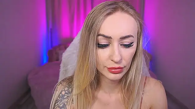 Snapshot of GraceCandy chatting on September 15, 2025, 9:04 pm GraceCandy online show from September 15, 2025, 9:04 pm
