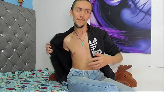 Snapshot of Karol_fenixx chatting on November 5, 2025, 12:21 am Karol fenixx online show from November 5, 2025, 12:21 am