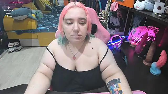 Softie Sofy online show from March 12, 2026, 1:45 am