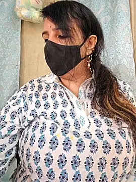 cute-tanvi online show from October 17, 2025, 2:04 am