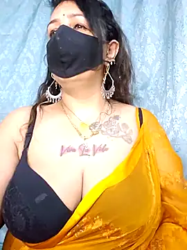 cute-tanvi online show from February 14, 2026, 1:24 am