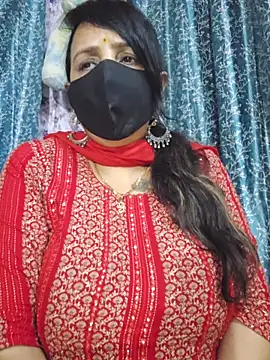 cute-tanvi online show from May 18, 2026, 4:46 pm