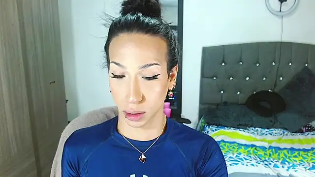 Kenisha Sweet online show from September 19, 2025, 5:13 pm