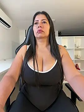 natural bigboobs online show from May 26, 2026, 7:43 pm