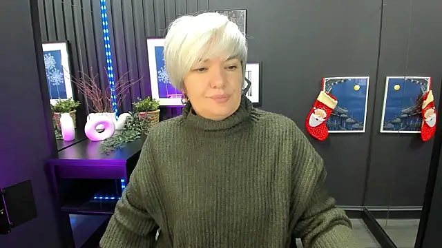 Snapshot of CarmenSoft chatting on January 17, 2026, 8:34 pm CarmenSoft online show from January 17, 2026, 8:34 pm