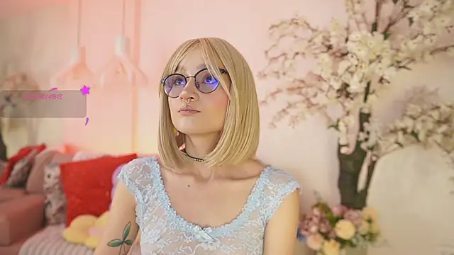 DalahiaRush online show from December 3, 2025, 7:01 pm