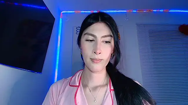 Snapshot of valeria_gonzales_ chatting on February 11, 2026, 12:48 am valeria gonzales online show from February 11, 2026, 12:48 am