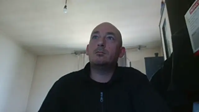 Snapshot of Johan___Barker chatting on November 5, 2025, 10:48 am Johan Barker online show from November 5, 2025, 10:48 am