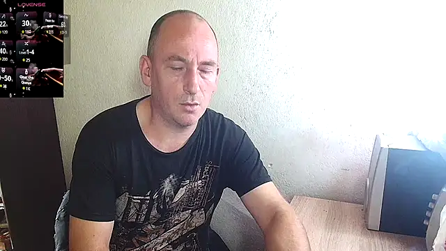 Snapshot of Johan___Barker chatting on November 12, 2025, 1:00 pm Johan Barker online show from November 12, 2025, 1:00 pm