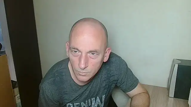 Snapshot of Johan___Barker chatting on December 14, 2025, 1:49 pm Johan Barker online show from December 14, 2025, 1:49 pm