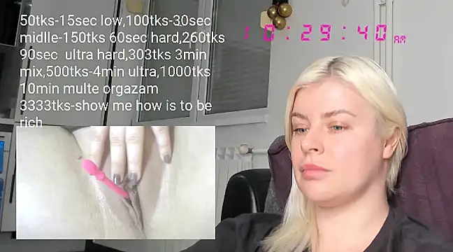 Snapshot of queenofthenighttt chatting on February 11, 2025, 9:31 am queenofthenighttt online show from February 11, 2025, 9:31 am