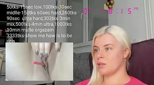Snapshot of queenofthenighttt chatting on March 14, 2025, 12:18 pm queenofthenighttt online show from March 14, 2025, 12:18 pm