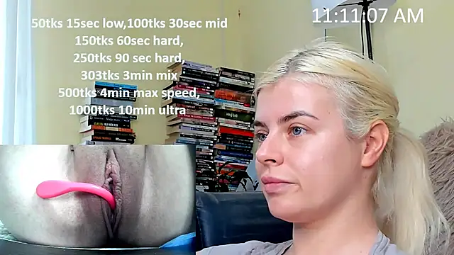 Snapshot of queenofthenighttt chatting on January 14, 2026, 10:10 am queenofthenighttt online show from January 14, 2026, 10:10 am