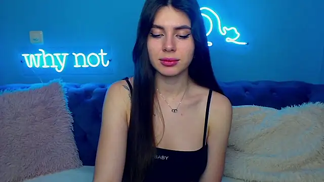 Snapshot of ViollinaLove chatting on February 7, 2025, 11:56 am ViollinaLove online show from February 7, 2025, 11:56 am