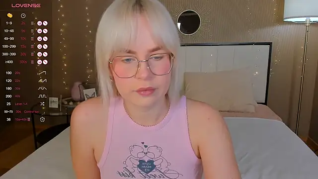 Snapshot of bellatip chatting on November 8, 2025, 12:44 am bellatip online show from November 8, 2025, 12:44 am