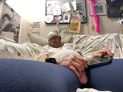 Snapshot of CLoSpunkmeyer69 chatting on October 25, 2025, 10:34 am CLoSpunkmeyer69 online show from October 25, 2025, 10:34 am