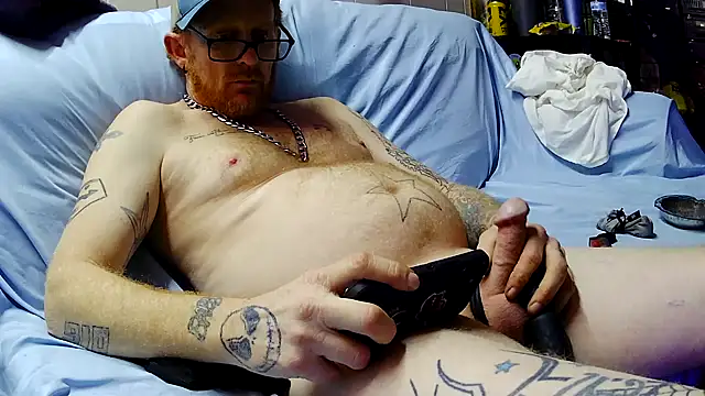 Snapshot of CLoSpunkmeyer69 chatting on November 9, 2025, 4:55 am CLoSpunkmeyer69 online show from November 9, 2025, 4:55 am