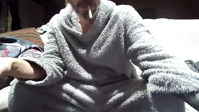 207RCCam online show from November 15, 2025, 6:22 am