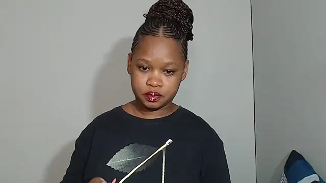 Snapshot of ANGELINE600 chatting on February 15, 2026, 12:25 pm ANGELINE600 online show from February 15, 2026, 12:25 pm