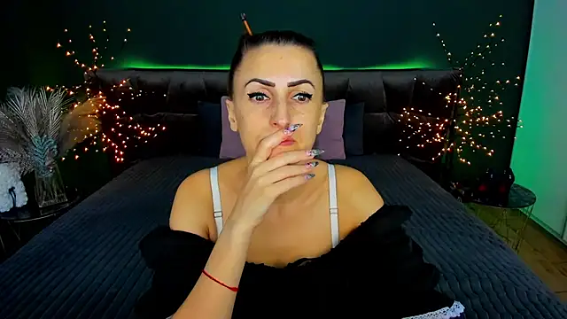 Rebecca Diamond online show from November 13, 2025, 7:40 am