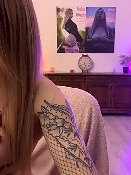 Snapshot of Cute-Alice chatting on December 5, 2025, 8:05 pm Cute-Alice online show from December 5, 2025, 8:05 pm