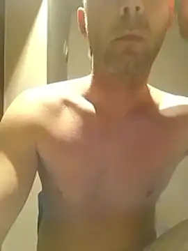 Snapshot of Rolandxxxr chatting on February 23, 2026, 8:17 pm Rolandxxxr online show from February 23, 2026, 8:17 pm