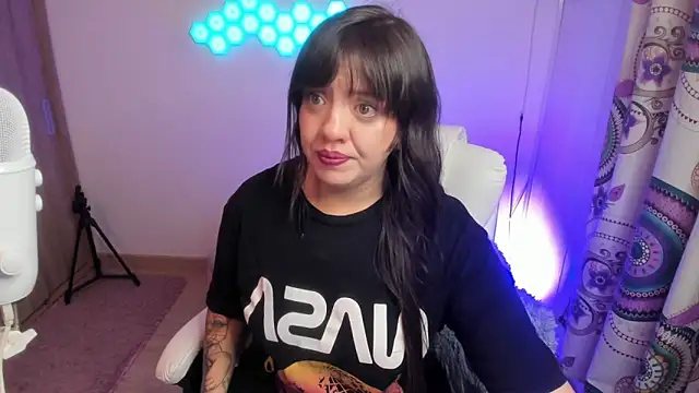 Snapshot of sophia_grants chatting on October 29, 2025, 6:04 am sophia grants online show from October 29, 2025, 6:04 am