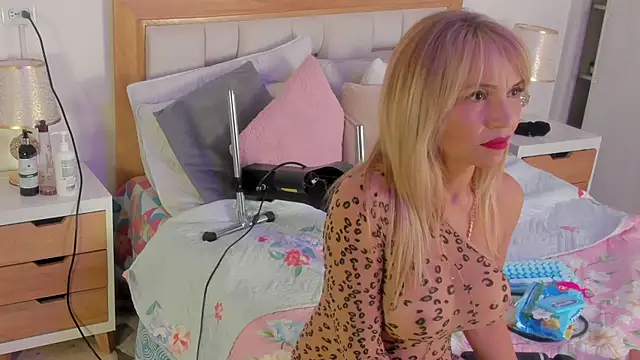 Snapshot of elena_mature chatting on September 15, 2025, 6:41 pm elena mature online show from September 15, 2025, 6:41 pm