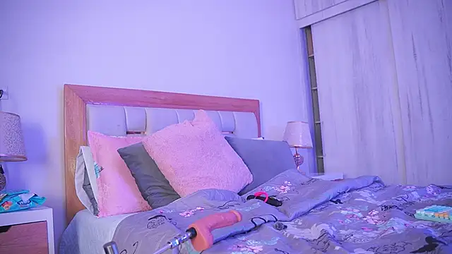 Snapshot of elena_mature chatting on September 21, 2025, 10:06 am elena mature online show from September 21, 2025, 10:06 am