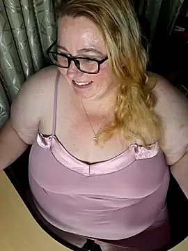 Snapshot of Iceprincess2bad4u chatting on January 15, 2026, 6:22 pm Iceprincess2bad4u online show from January 15, 2026, 6:22 pm