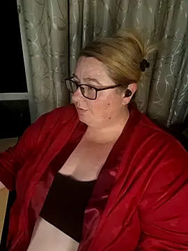 Snapshot of Iceprincess2bad4u chatting on February 20, 2026, 6:08 pm Iceprincess2bad4u online show from February 20, 2026, 6:08 pm