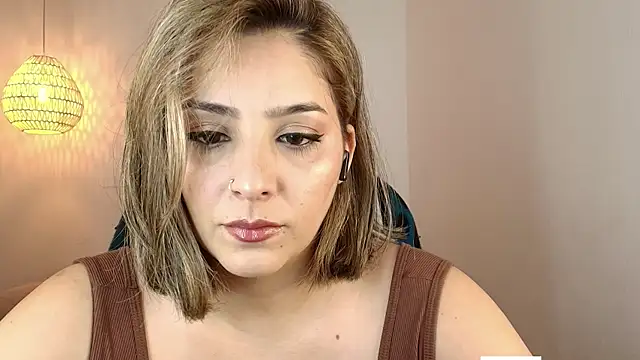 YummyAnna  online show from June 12, 2026, 7:57 pm