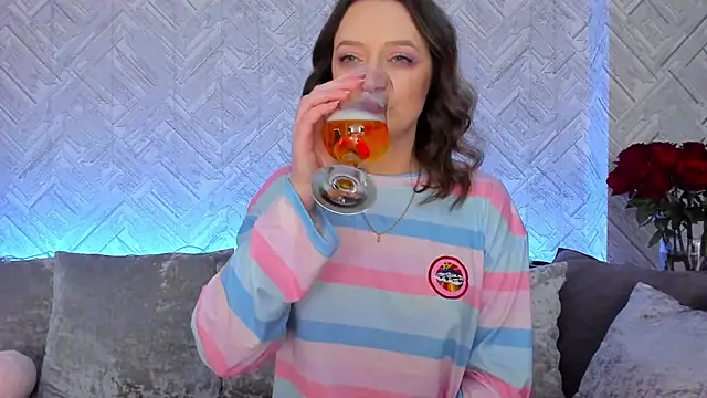 EvaBarsa  online show from November 8, 2025, 2:56 am