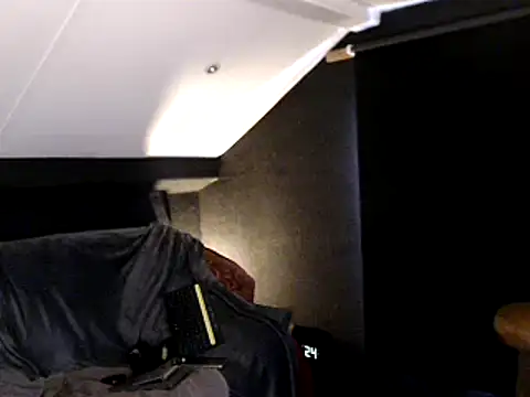 Snapshot of TheDogsBolloxXL chatting on December 8, 2024, 1:58 pm TheDogsBolloxXL online show from December 8, 2024, 1:58 pm