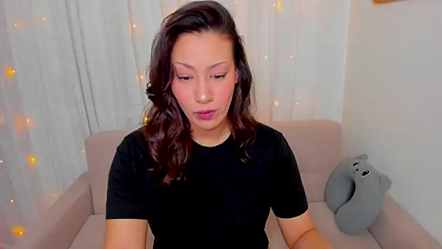 Snapshot of FieryHeart chatting on April 12, 2026, 6:57 pm FieryHeart online show from April 12, 2026, 6:57 pm