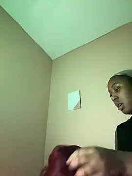 gypsydoll online show from November 27, 2025, 6:37 am