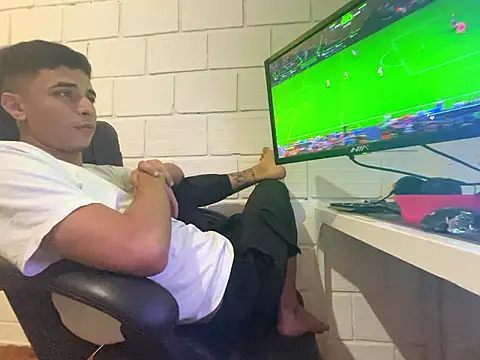 Max TheHorseDick online show from January 7, 2026, 4:59 am