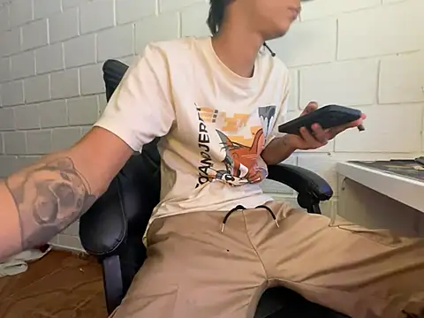 Max TheHorseDick online show from January 12, 2026, 3:01 am